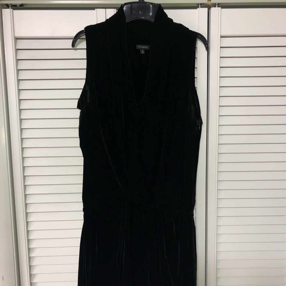 Talbots black dress size 12 velvet with collar.